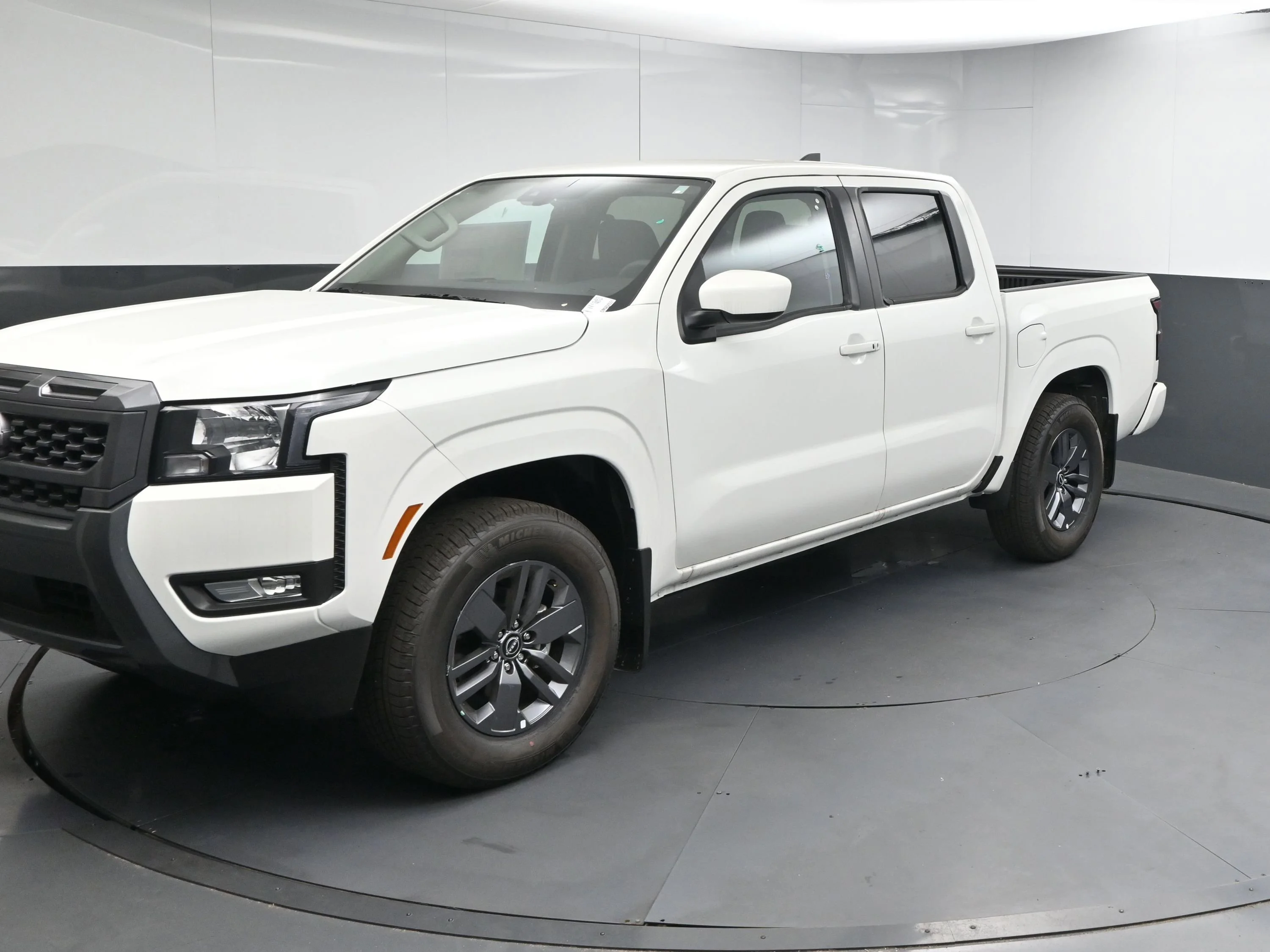 New 2025 Glacier White Nissan Crew Cab SV image 2