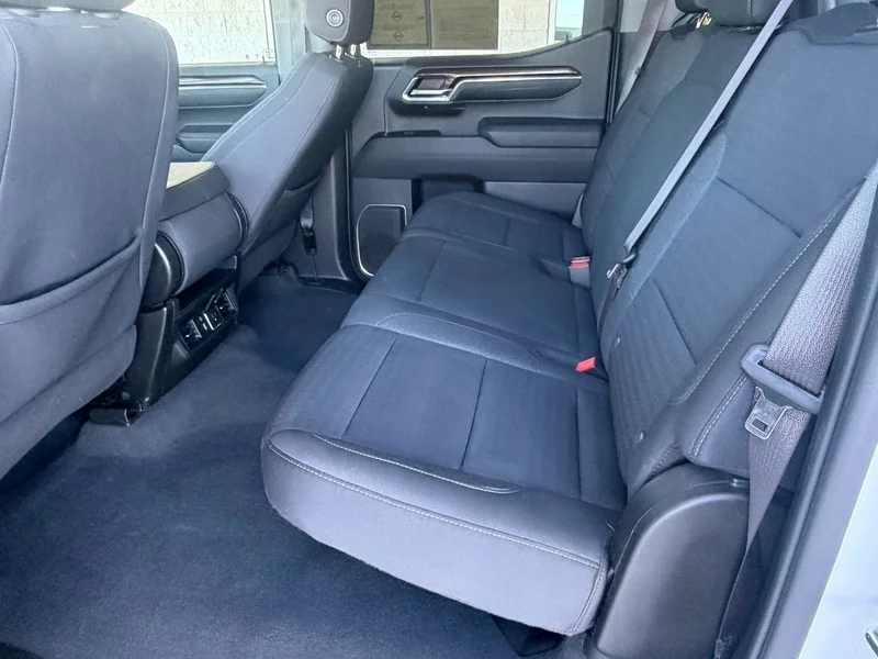 Used 2023 Summit White Chevrolet LT image 19