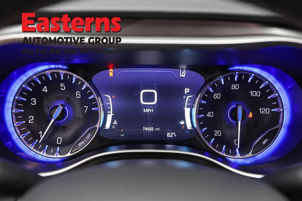 Used 2023 Gray Chrysler Touring L image 18