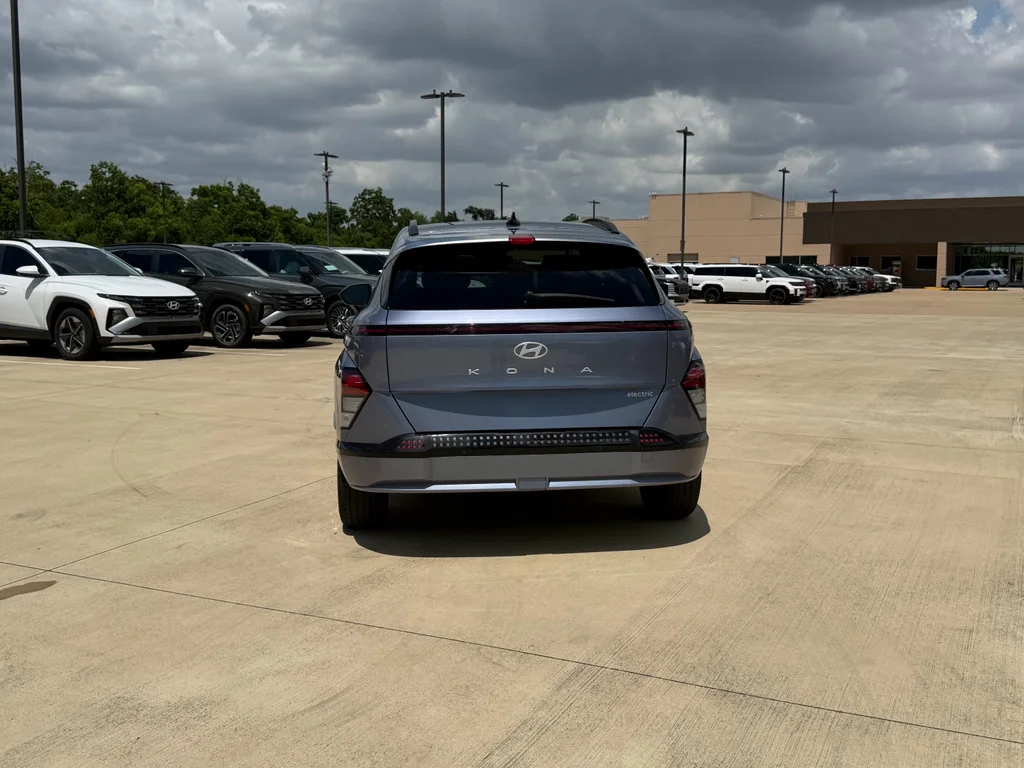 Used 2024 Meta Blue Pearl Hyundai Electric Limited image 5