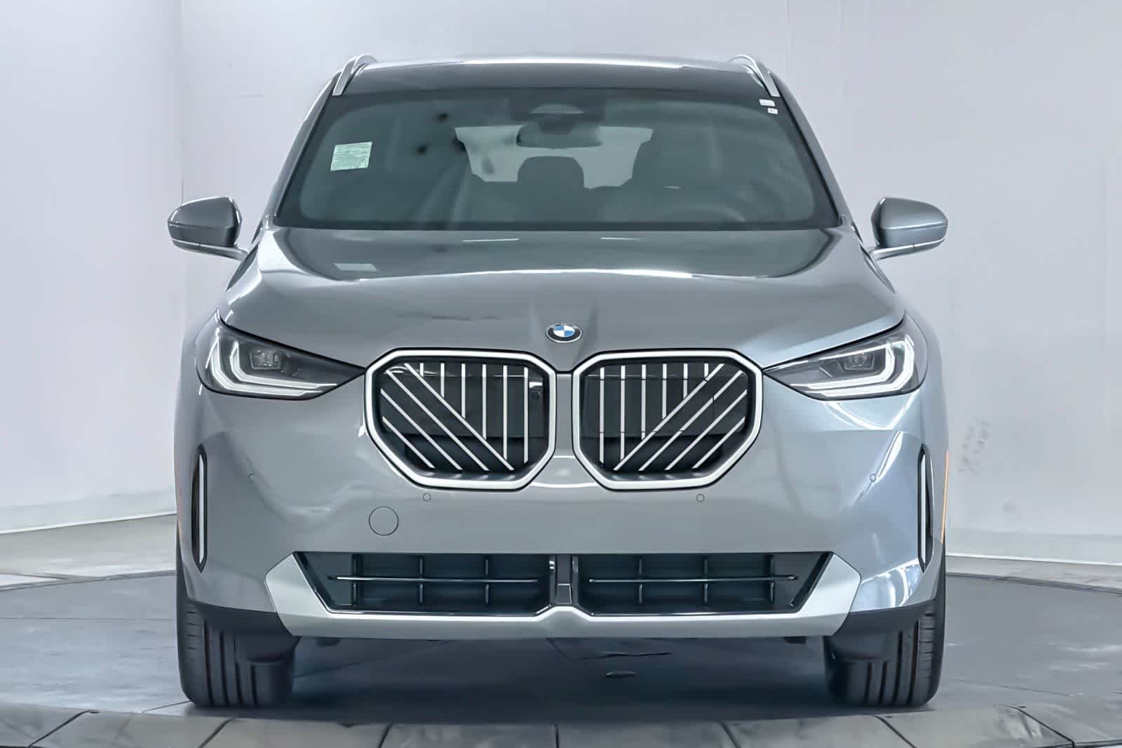 New 2026 Skyscraper Grey Metallic BMW 30 xDrive image 10