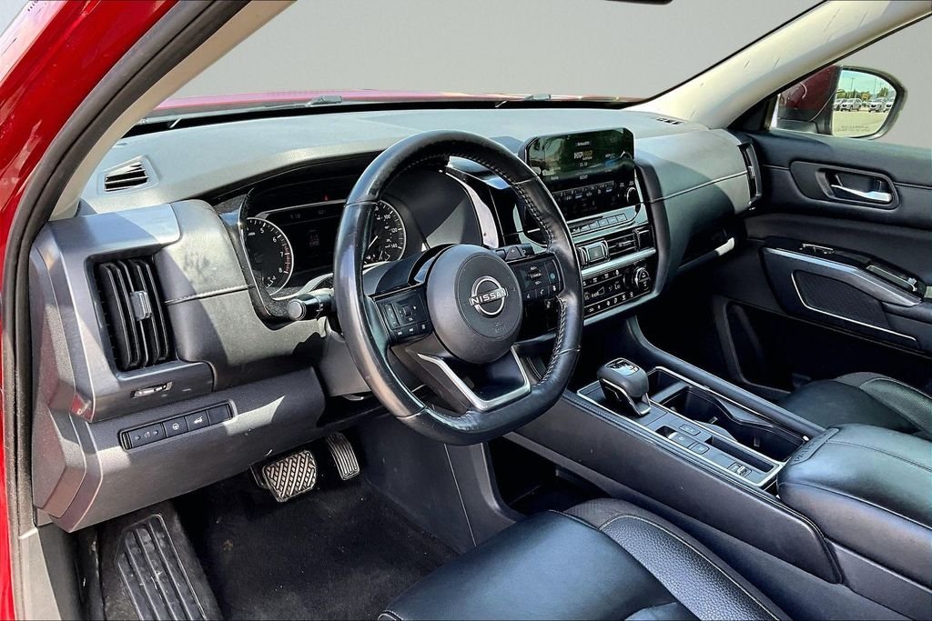 Used 2023 Red Nissan SL image 10