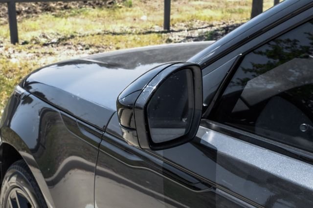 New 2026 Gray Land Rover S image 51