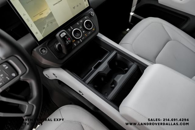 New 2026 Santorini Black Land Rover X-Dynamic SE image 23