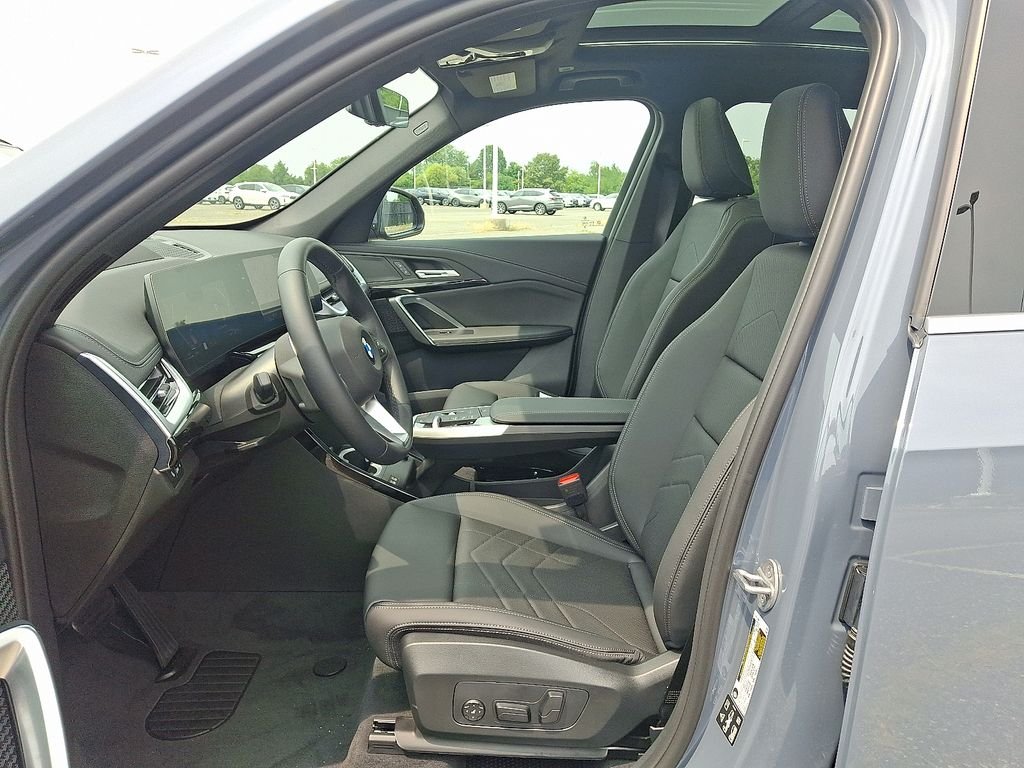 New 2026 Storm Bay Metallic BMW xDrive28i image 6
