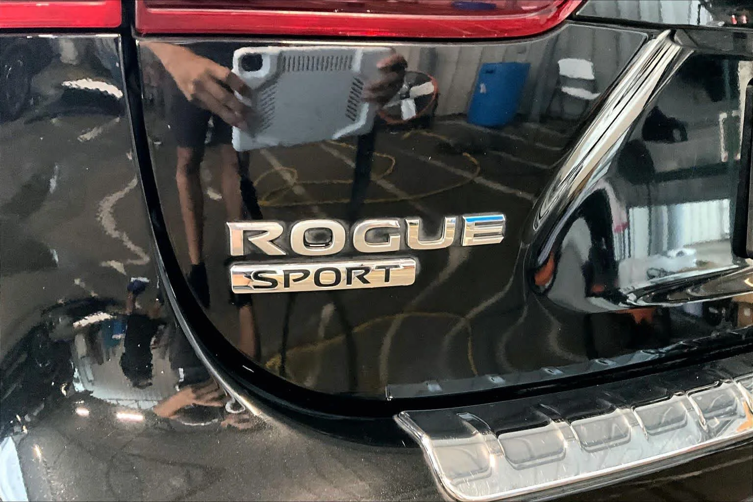 Used 2019 Magnetic Black Pearl Nissan SV image 30