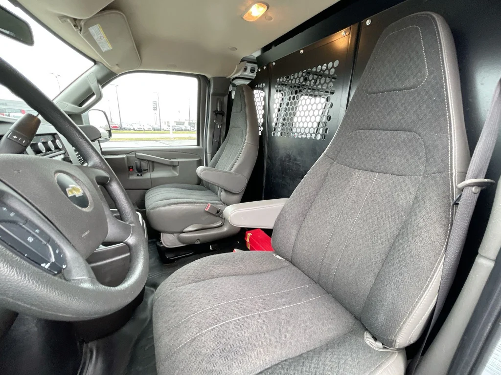 Used 2024 Summit White Chevrolet 2500 image 17