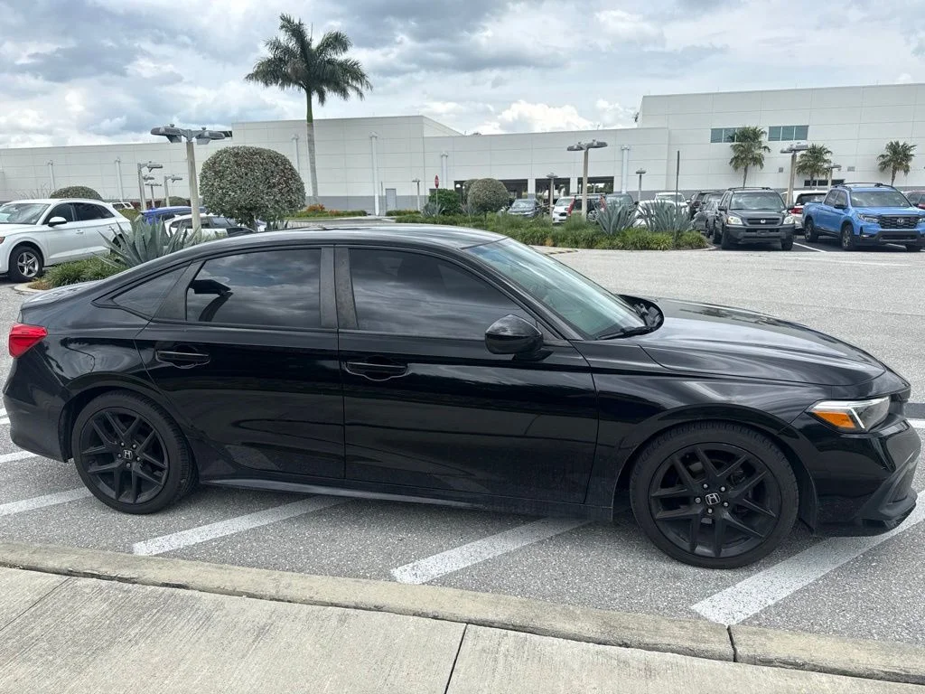 Certified Used 2022 Crystal Black Pearl Honda Sport image 4