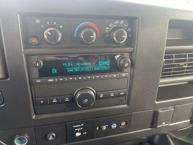 2025 Chevrolet Express Cargo Work Van - Photo 13