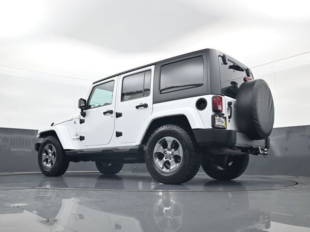Used 2016 White Jeep Sahara image 27