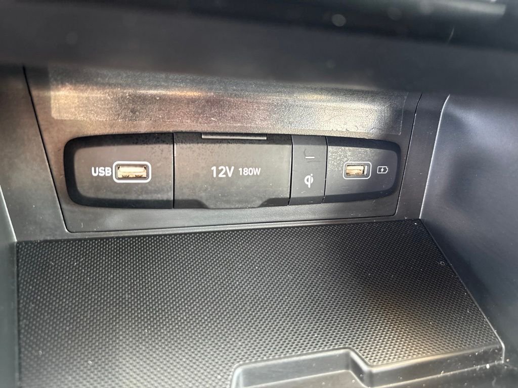 Used 2024 White Hyundai Blue image 19