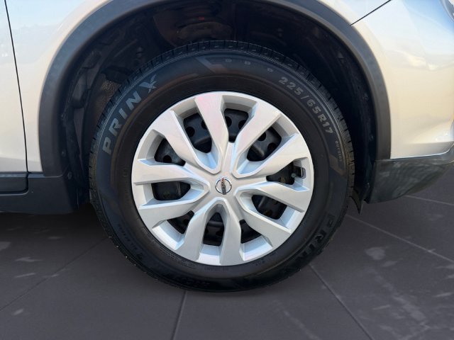 Used 2017 Silver Nissan S image 39