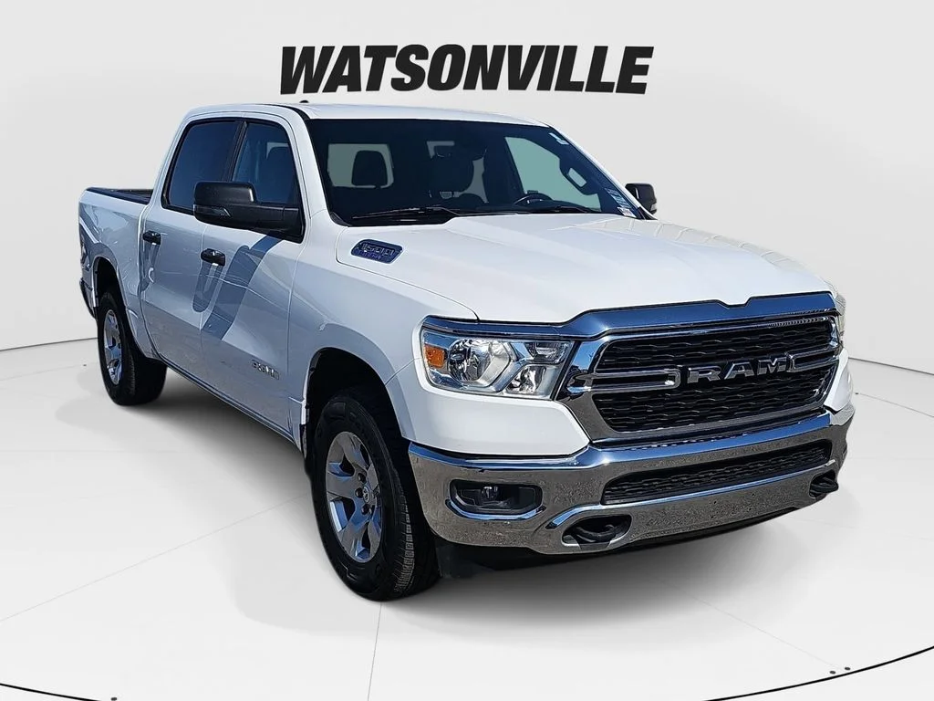 2023 RAM 1500 Big Horn/Lone Star 4x4 Crew Cab 5'7's photo