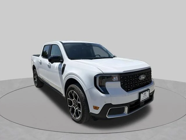 Used 2026 White Ford Lariat image 1