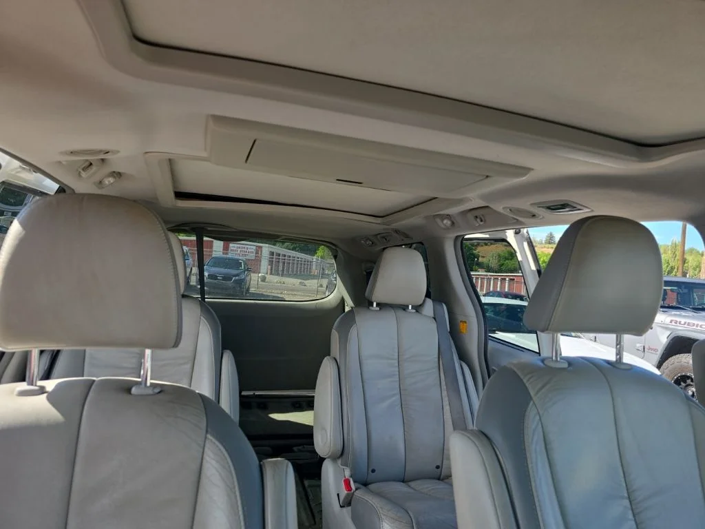 Used 2012 Blizzard Pearl Toyota Limited image 15