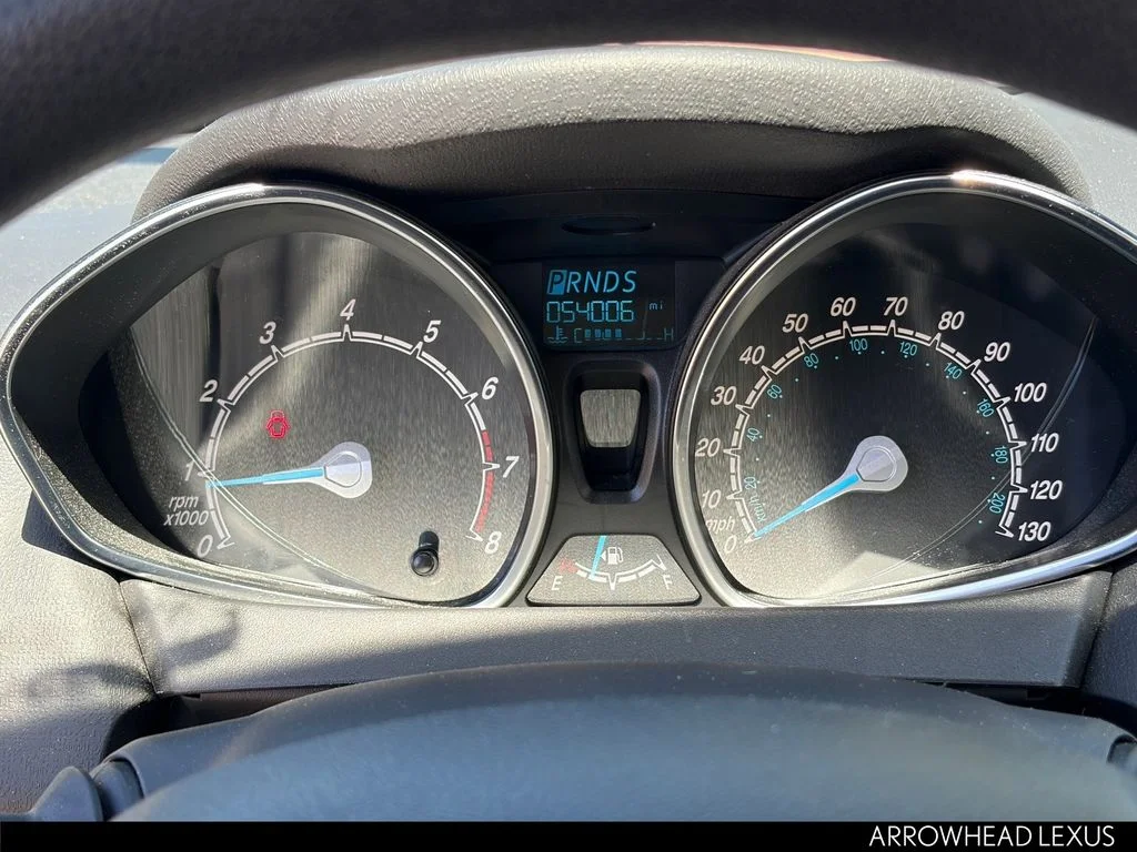 Used 2019 Green Ford SE image 11