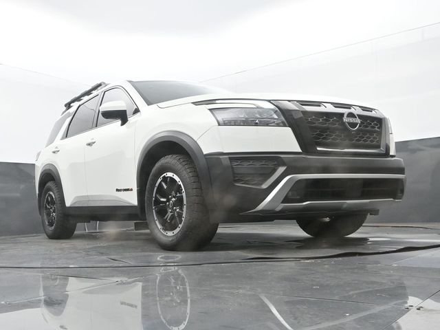 Used 2025 Glacier White Nissan Rock Creek image 9