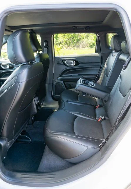 Used 2023 White Jeep Limited image 12