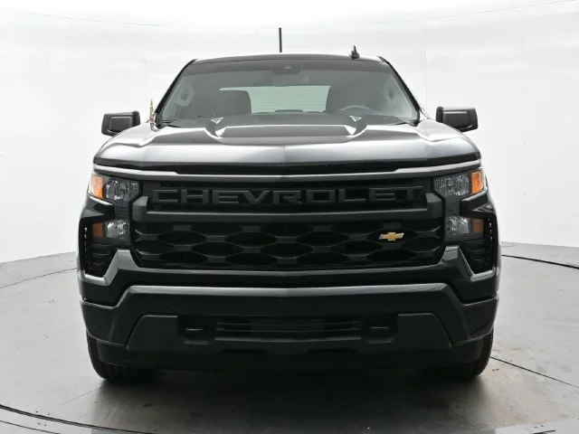 Used 2023 BLACK Chevrolet Custom image 2