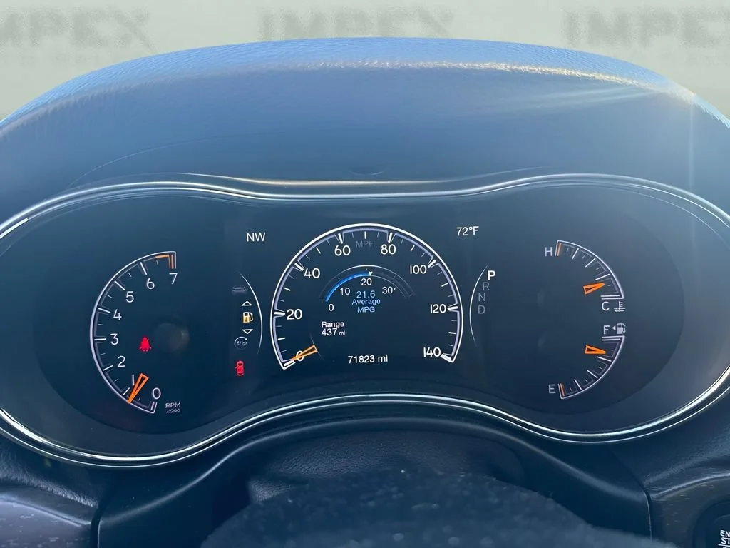 Used 2018  Jeep Limited image 15