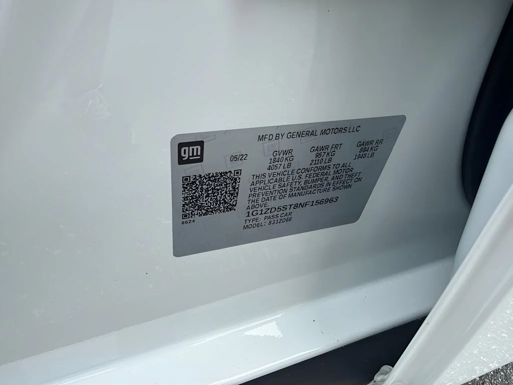 Used 2022 White Chevrolet LT image 21