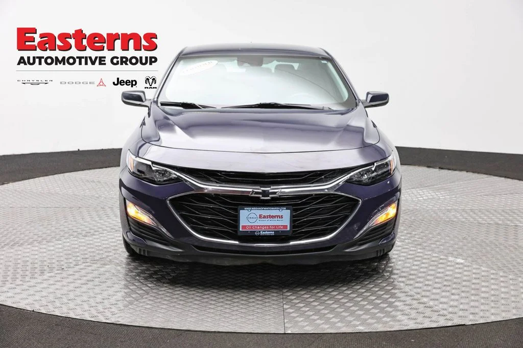 Used 2025 Black Chevrolet RS image 2