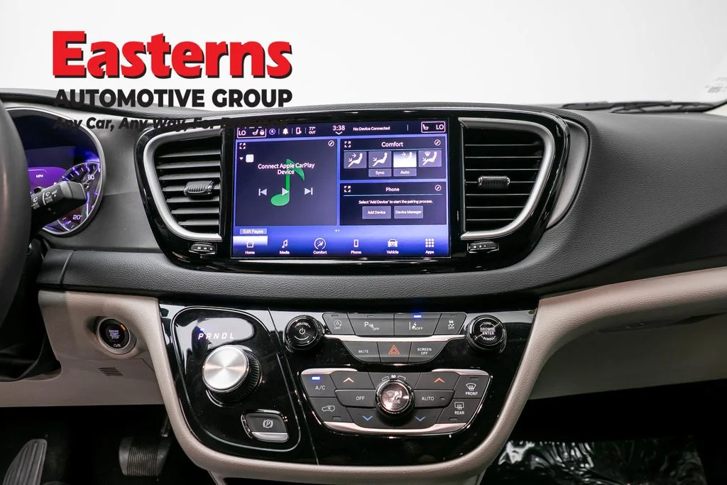 Used 2023 Gray Chrysler Touring L image 12