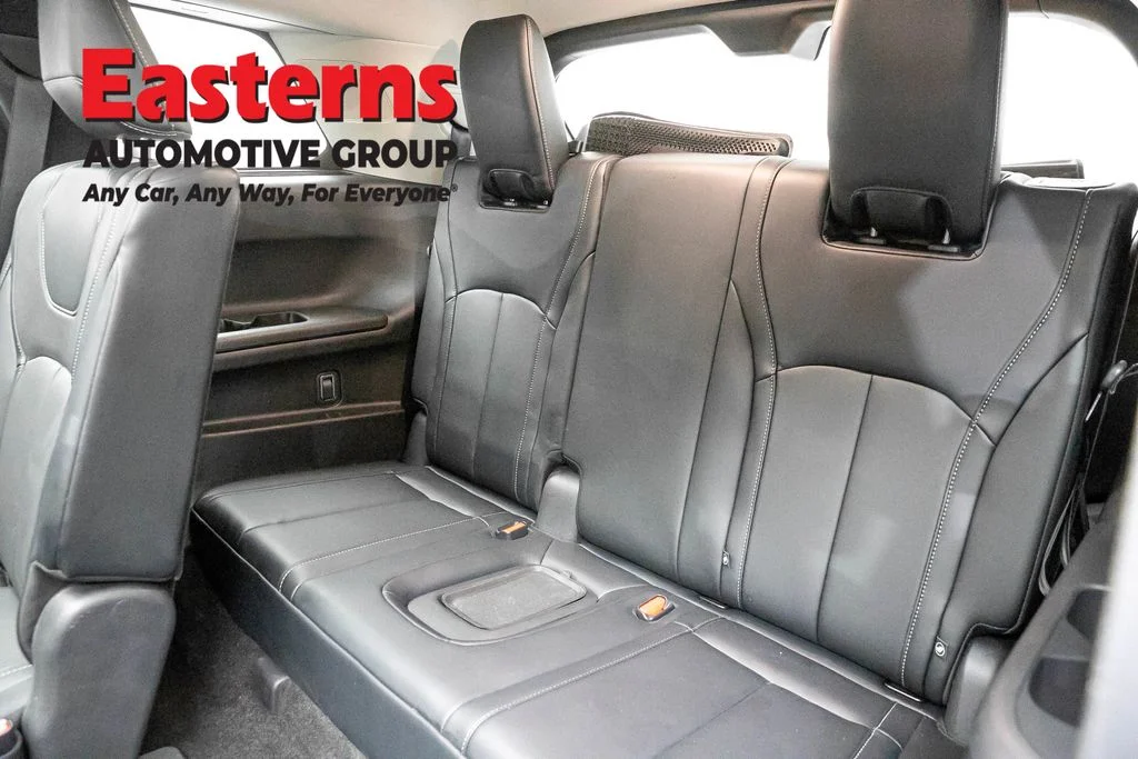 Used 2023 Black INFINITI LUXE image 29