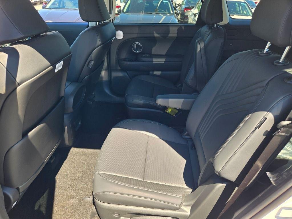 New 2026 White Pearl Hyundai SEL AWD image 18