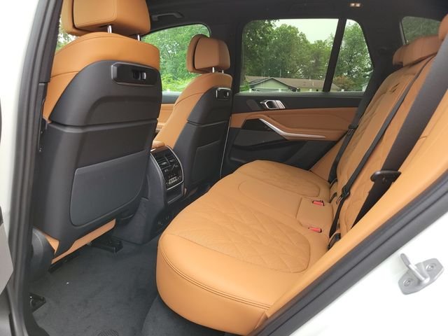 New 2026 White BMW xDrive40i image 17