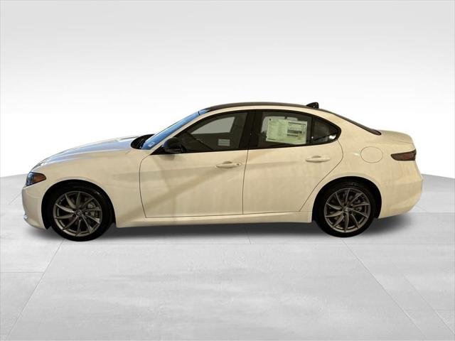 New 2025 Milano White Exterior Paint Alfa Romeo  image 29