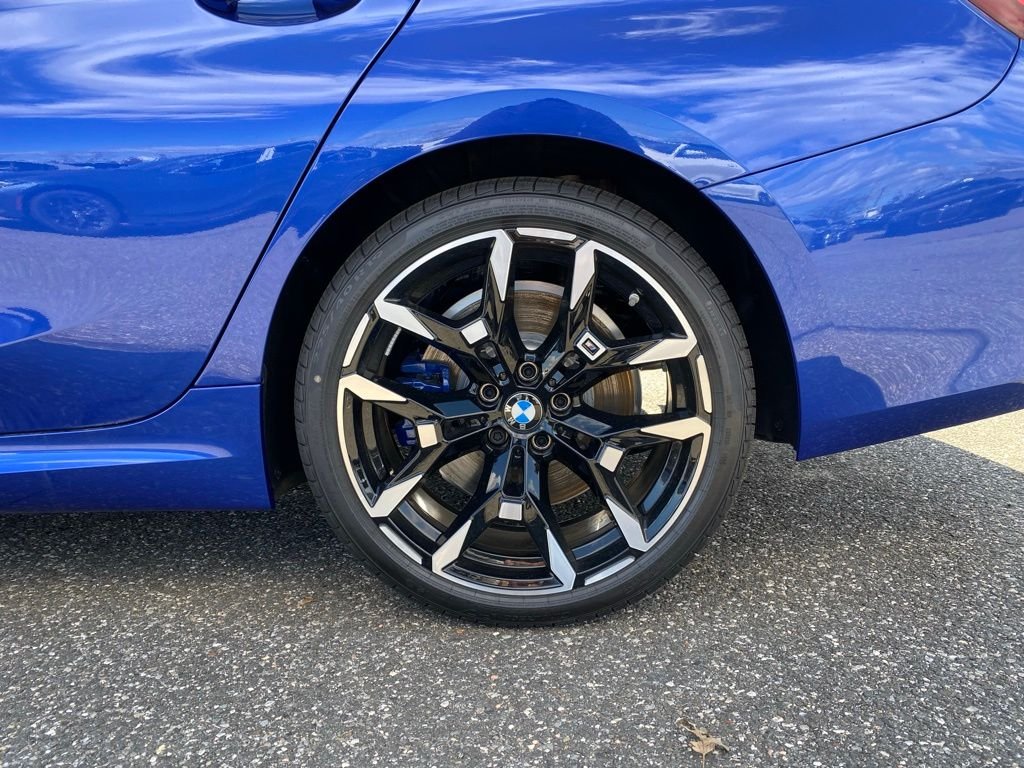 New 2026 Arctic Race Blue metallic BMW 330i NA xDrive image 5