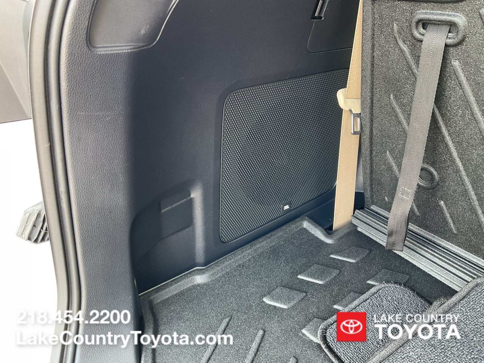 Used 2024  Toyota Platinum image 11