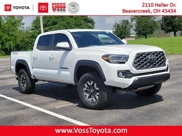Certified Used 2023 Ice Cap Toyota SR V6 image 31