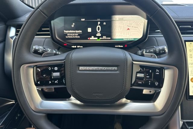 New 2026 Fuji White Land Rover SE image 23