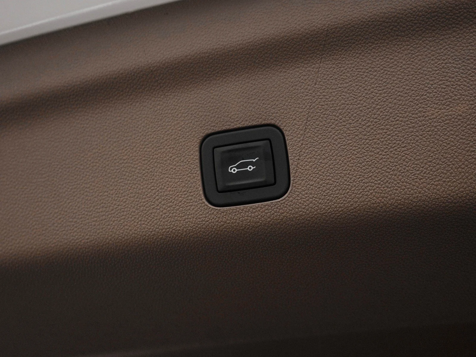 2026 GMC Yukon Denali - Photo 10