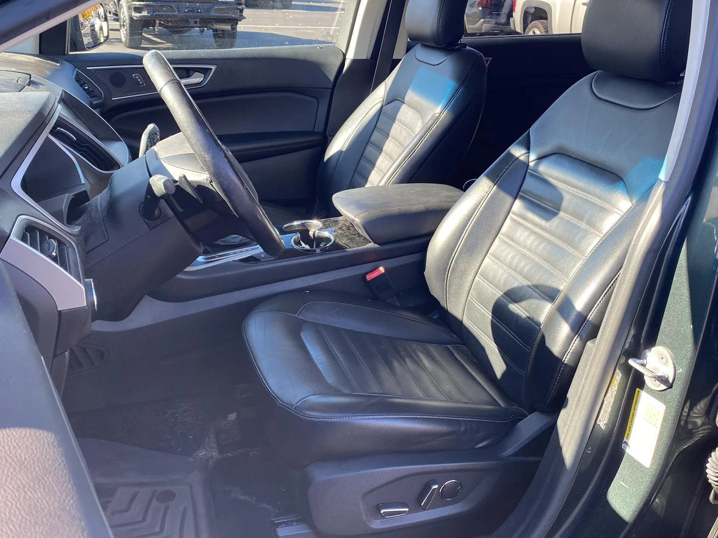 Used 2015 Guard Ford SEL image 2