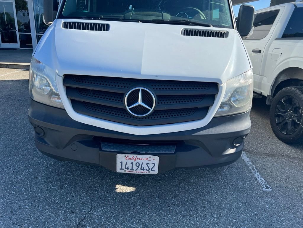 Used 2017 Arctic White Mercedes-Benz Cargo 144 WB image 12