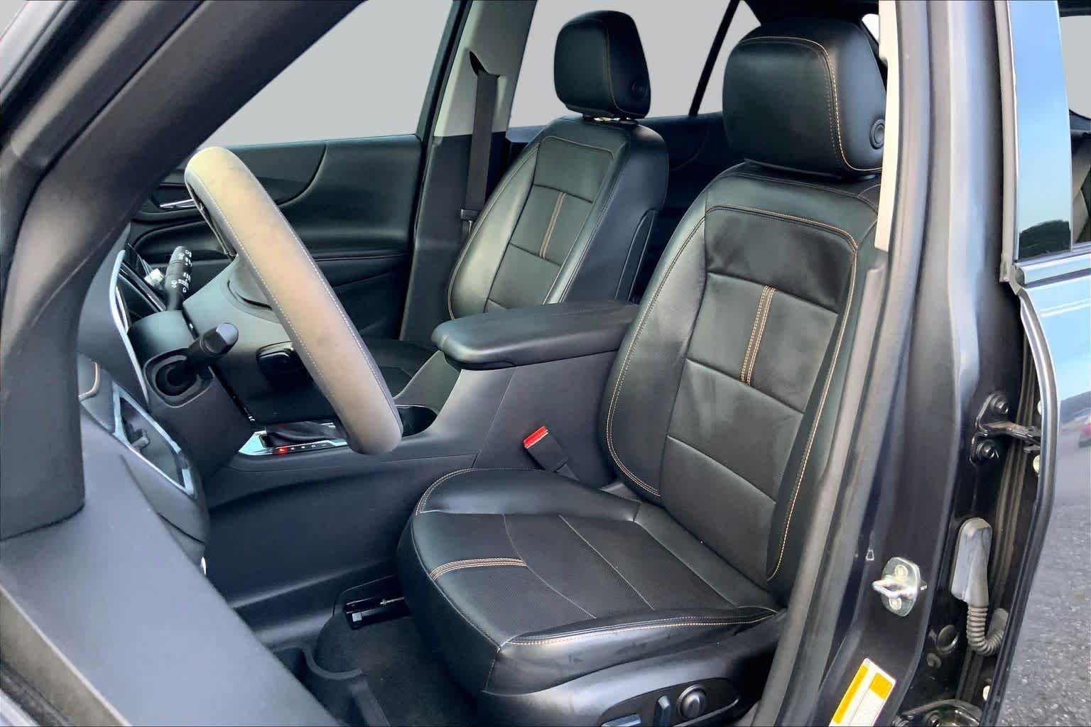 Used 2022 Iron Gray Metallic Chevrolet Premier image 7