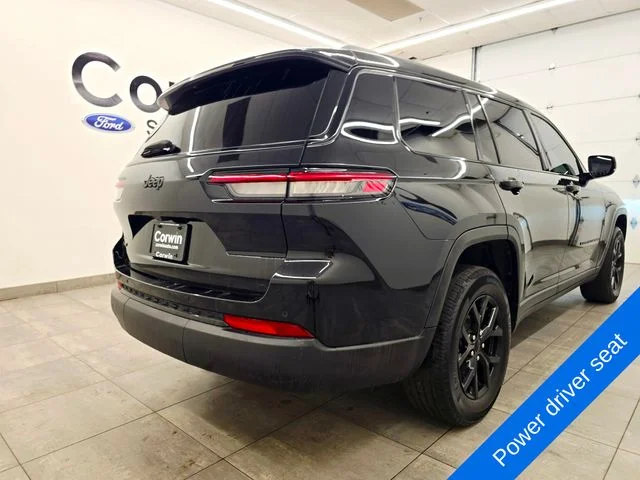Used 2024 Diamond Black Jeep Altitude X image 5