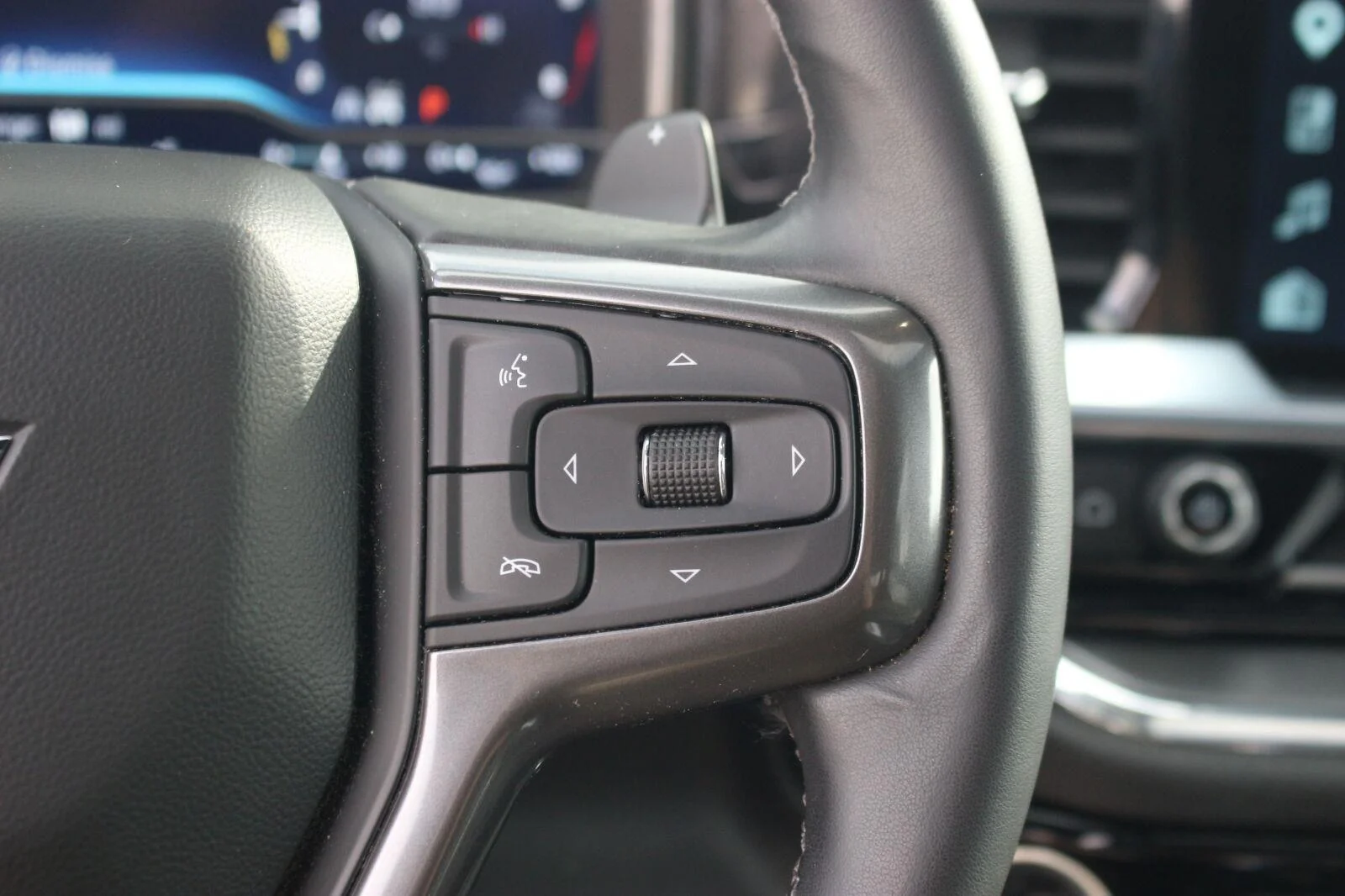 Used 2024 Black Chevrolet High Country image 21