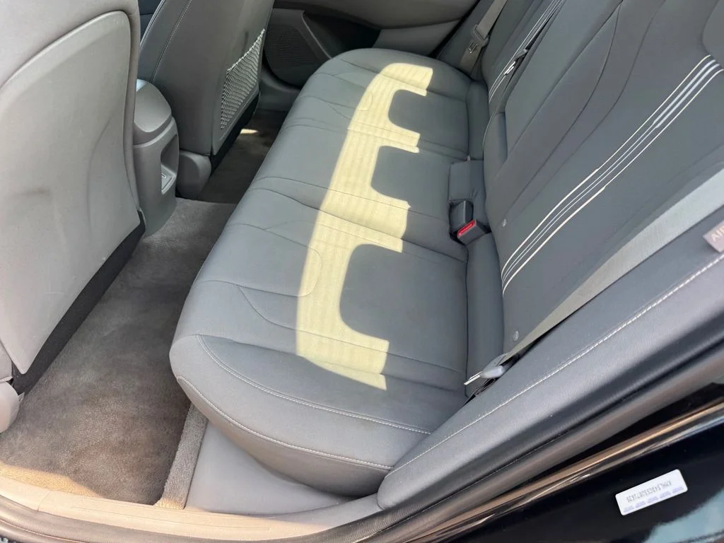 Used 2025 Black Hyundai SEL Convenience image 12
