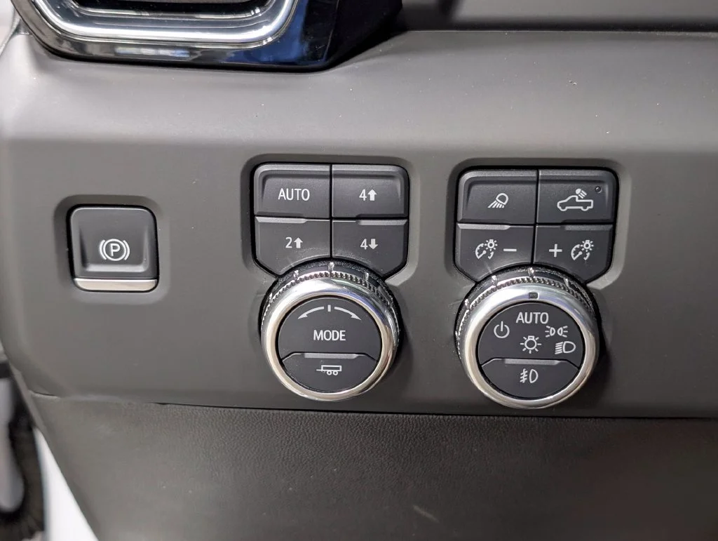 Certified Used 2025 White Frost Tri-Coat GMC Denali Ultimate image 11