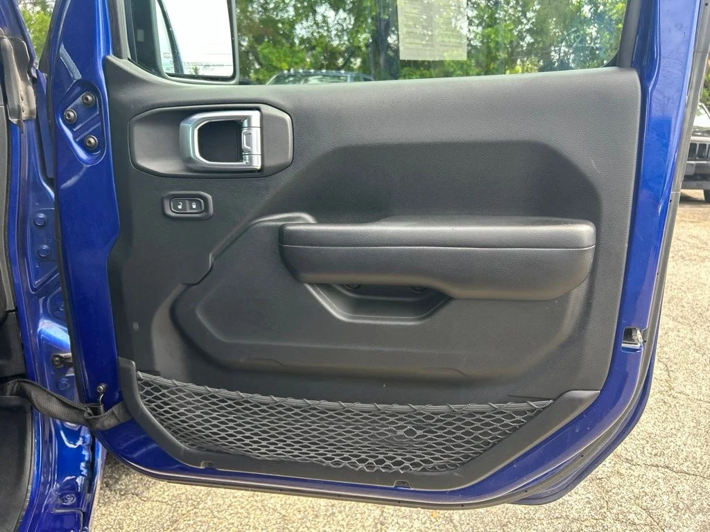 Used 2019 Blue Jeep Unlimited Sport S image 25