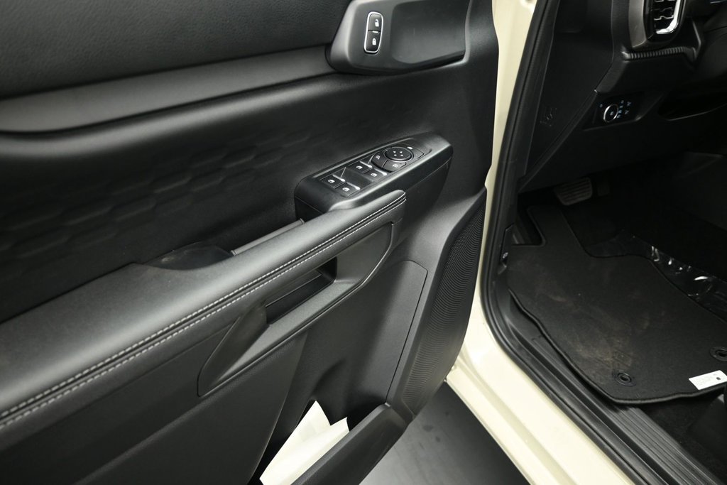 New 2026 Desert Sand Ford XLT image 7