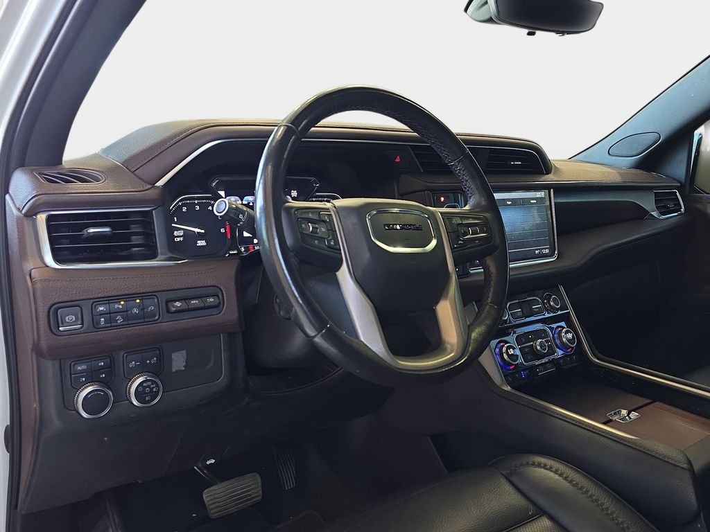 Used 2021 White GMC Denali image 19