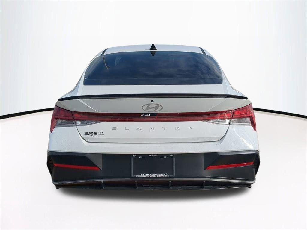 New 2026 White Hyundai SEL Sport Premium image 6