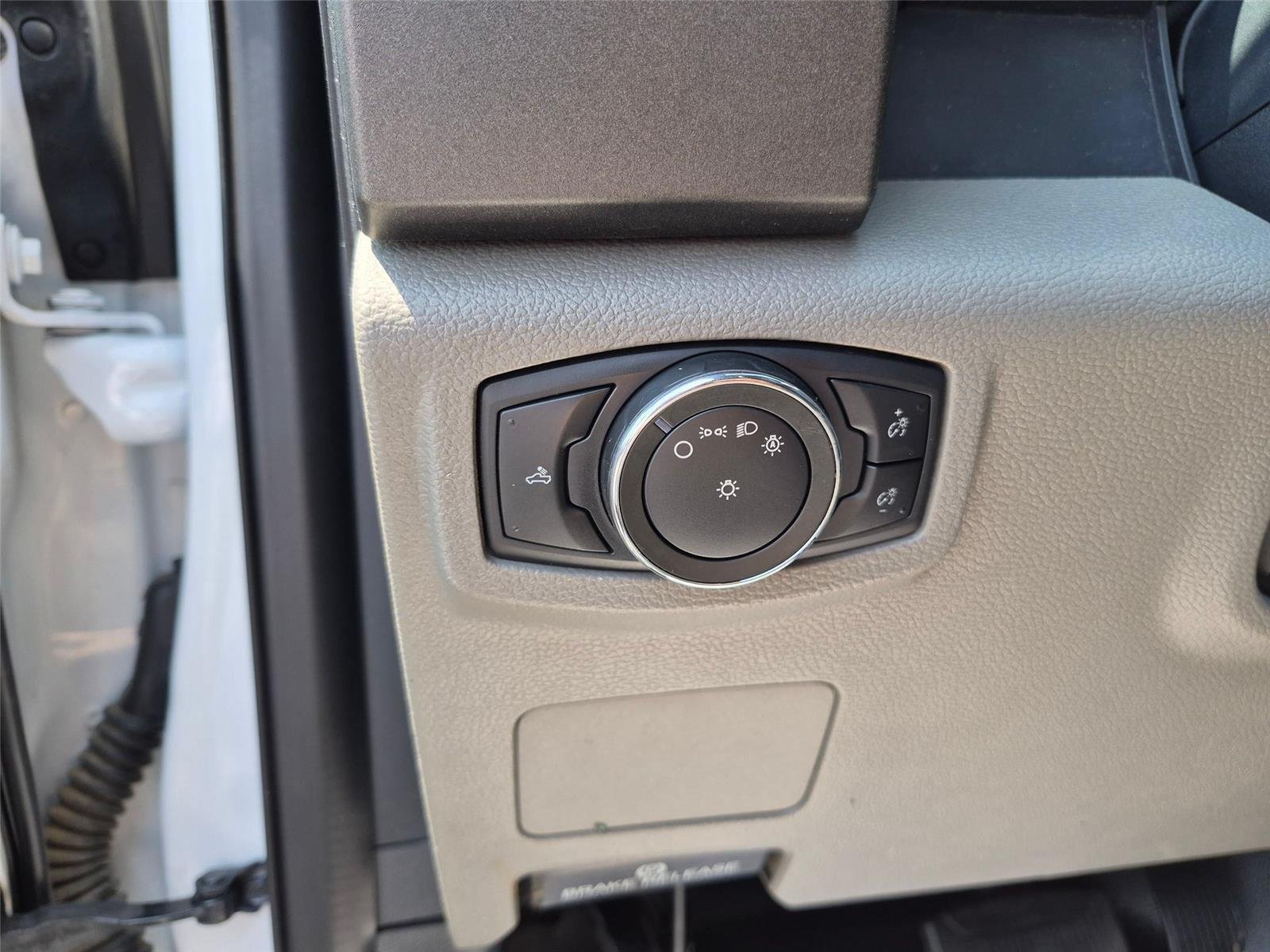 Used 2022 Oxford White Ford XL image 15