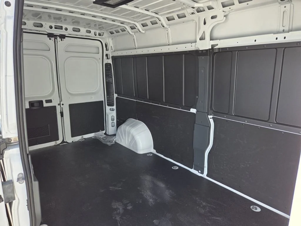 New 2026 Bright White Clear-Coat Exterior Paint RAM Tradesman image 14