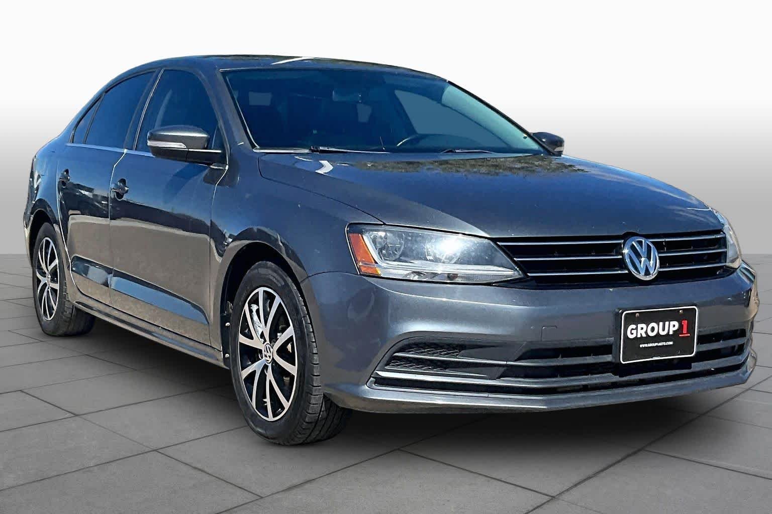 Used 2017 Volkswagen Jetta SE with VIN 3VWB67AJ2HM332664 for sale in Lubbock, TX
